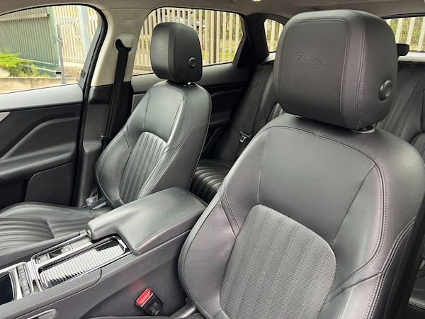 Used Jaguar F-Pace 2019 for sale - 76256237: Photo 15