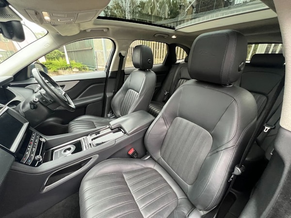Used Jaguar F-Pace 2019 for sale - 76256237: Photo 16