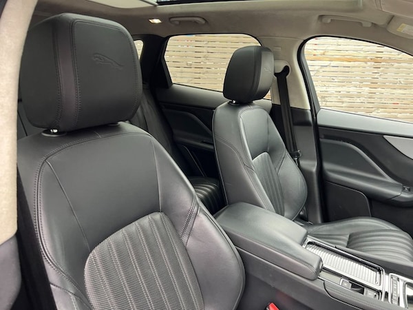 Used Jaguar F-Pace 2019 for sale - 76256237: Photo 26