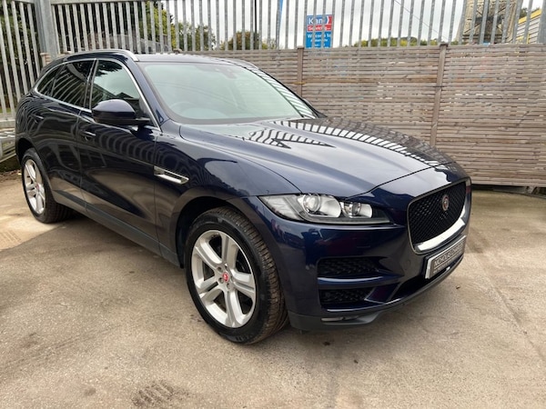 Used Jaguar F-Pace 2019 for sale - 76256237: Photo 2