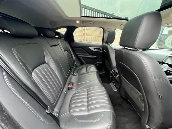 Used Jaguar F-Pace 2019 for sale - 76256237: Photo 33