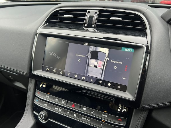 Used Jaguar F-Pace 2019 for sale - 76256237: Photo 34
