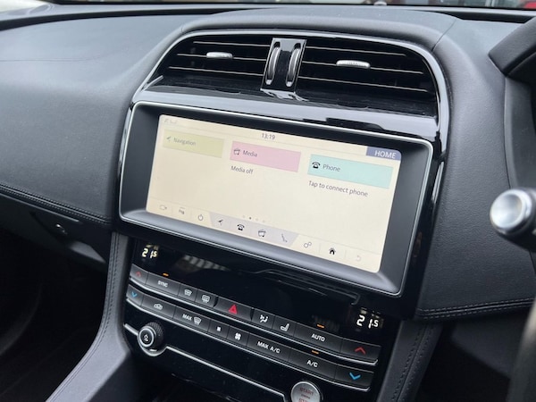Used Jaguar F-Pace 2019 for sale - 76256237: Photo 36