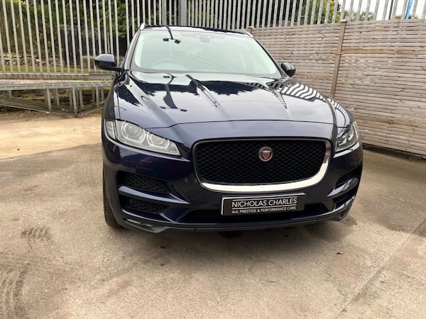 Used Jaguar F-Pace 2019 for sale - 76256237: Photo 5
