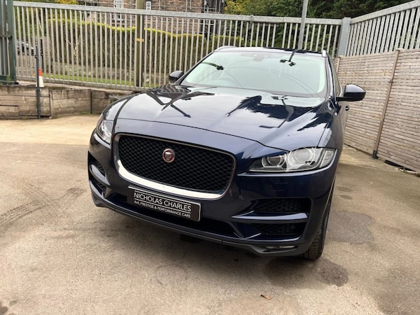 Used Jaguar F-Pace 2019 for sale - 76256237: Photo 8