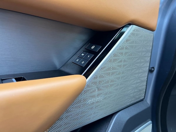 Used Land Rover Range Rover Velar 2017 for sale - 76236197: Photo 21