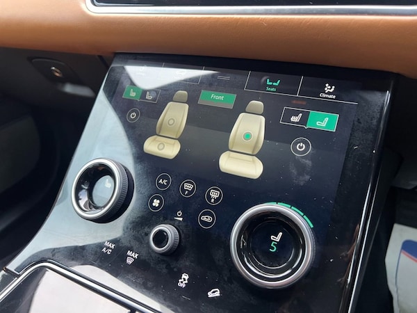 Used Land Rover Range Rover Velar 2017 for sale - 76236197: Photo 35