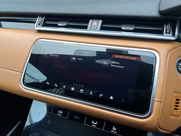 Used Land Rover Range Rover Velar 2017 for sale - 76236197: Photo 39