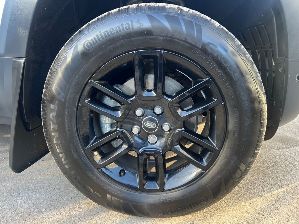 Used Land Rover Defender 2025 for sale - 76368186: Photo 20