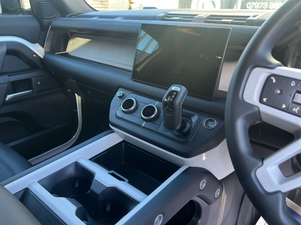 Used Land Rover Defender 2025 for sale - 76368186: Photo 22