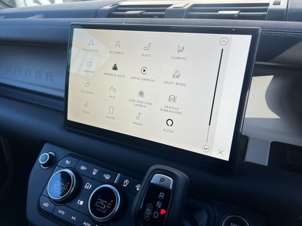 Used Land Rover Defender 2025 for sale - 76368186: Photo 30