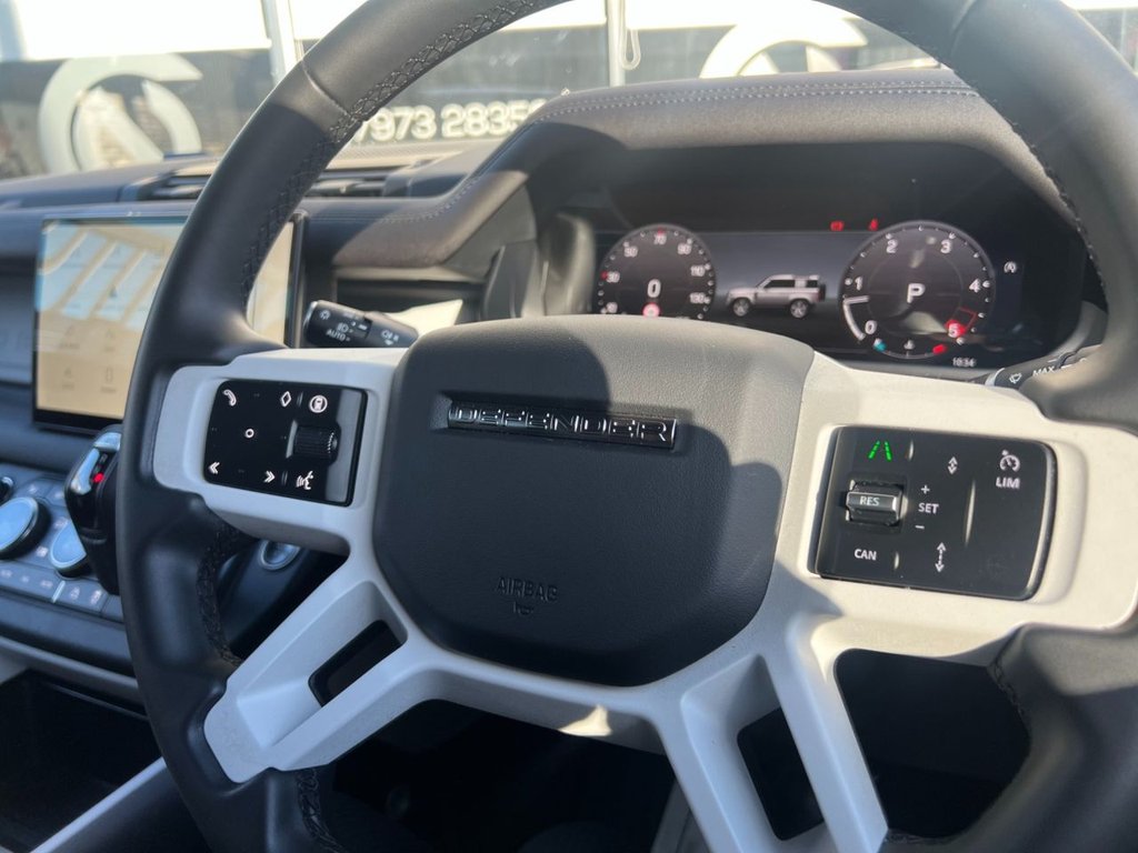 Used Land Rover Defender 2025 for sale - 76368186: Photo 31