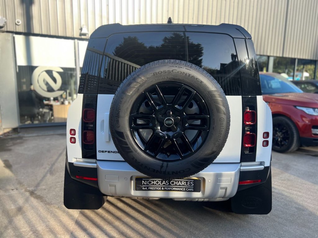 Used Land Rover Defender 2025 for sale - 76368186: Photo 32