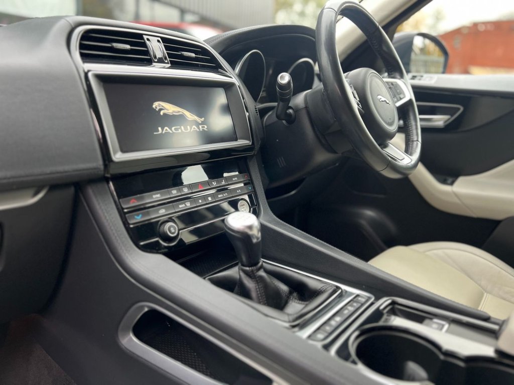 Used Jaguar F-Pace 2019 for sale - 76496374: Photo 16