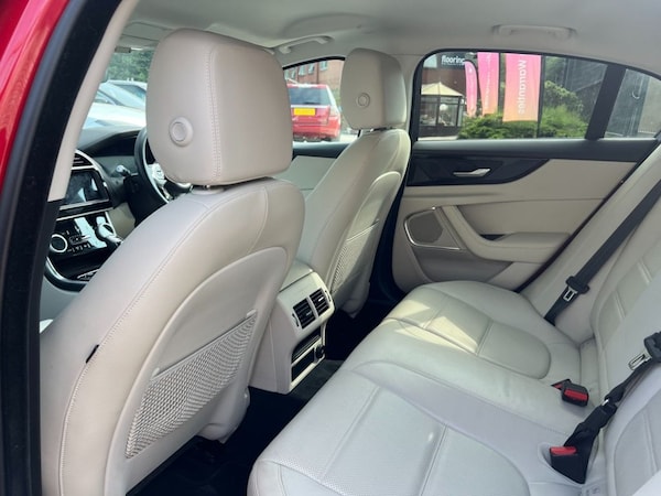 Used Jaguar XE 2019 for sale - 75596976: Photo 21