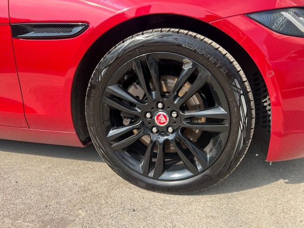 Used Jaguar XE 2019 for sale - 75596976: Photo 24