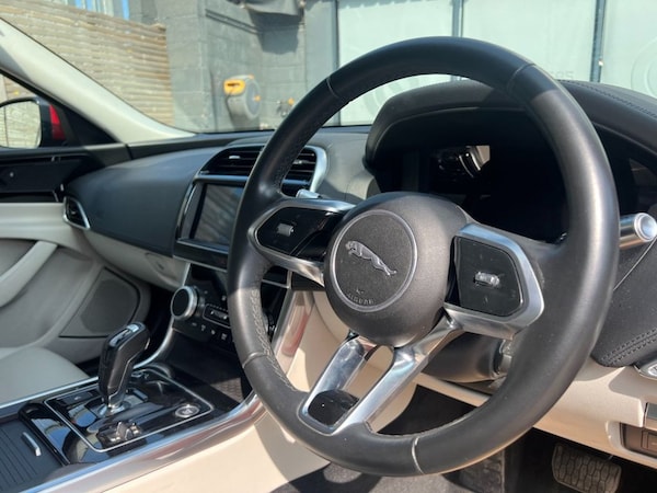 Used Jaguar XE 2019 for sale - 75596976: Photo 25