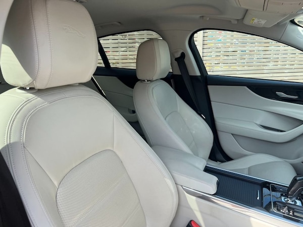 Used Jaguar XE 2019 for sale - 75596976: Photo 29
