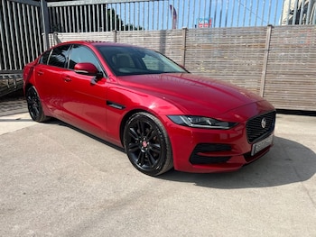 Used Jaguar XE 2019 for sale - 75596976: Photo