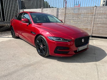 Used Jaguar XE 2019 for sale - 75596976: Photo