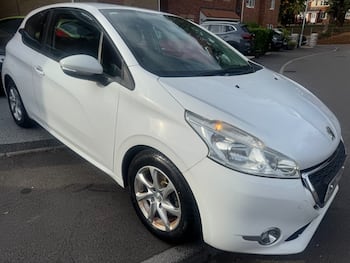 Used Peugeot 208 2013 for sale - 79693469: Photo