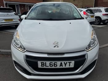 Used Peugeot 208 2016 for sale - 79812340: Photo