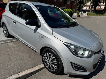 Used Hyundai i20 2013 for sale - 78442581: Photo
