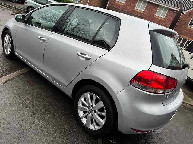 Used Volkswagen Golf 2011 for sale - 77915388: Photo 4
