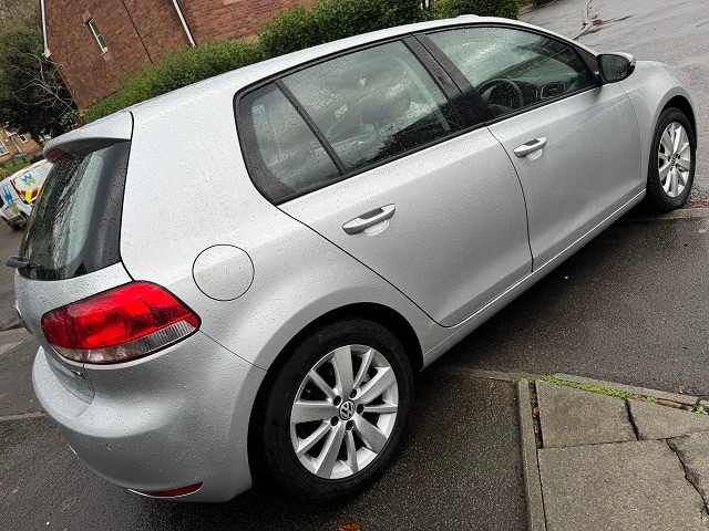 Used Volkswagen Golf 2011 for sale - 77915388: Photo 6