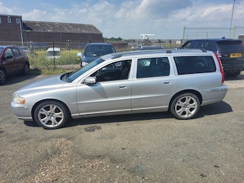 Used Volvo V70 2006 for sale - 71670267: Photo