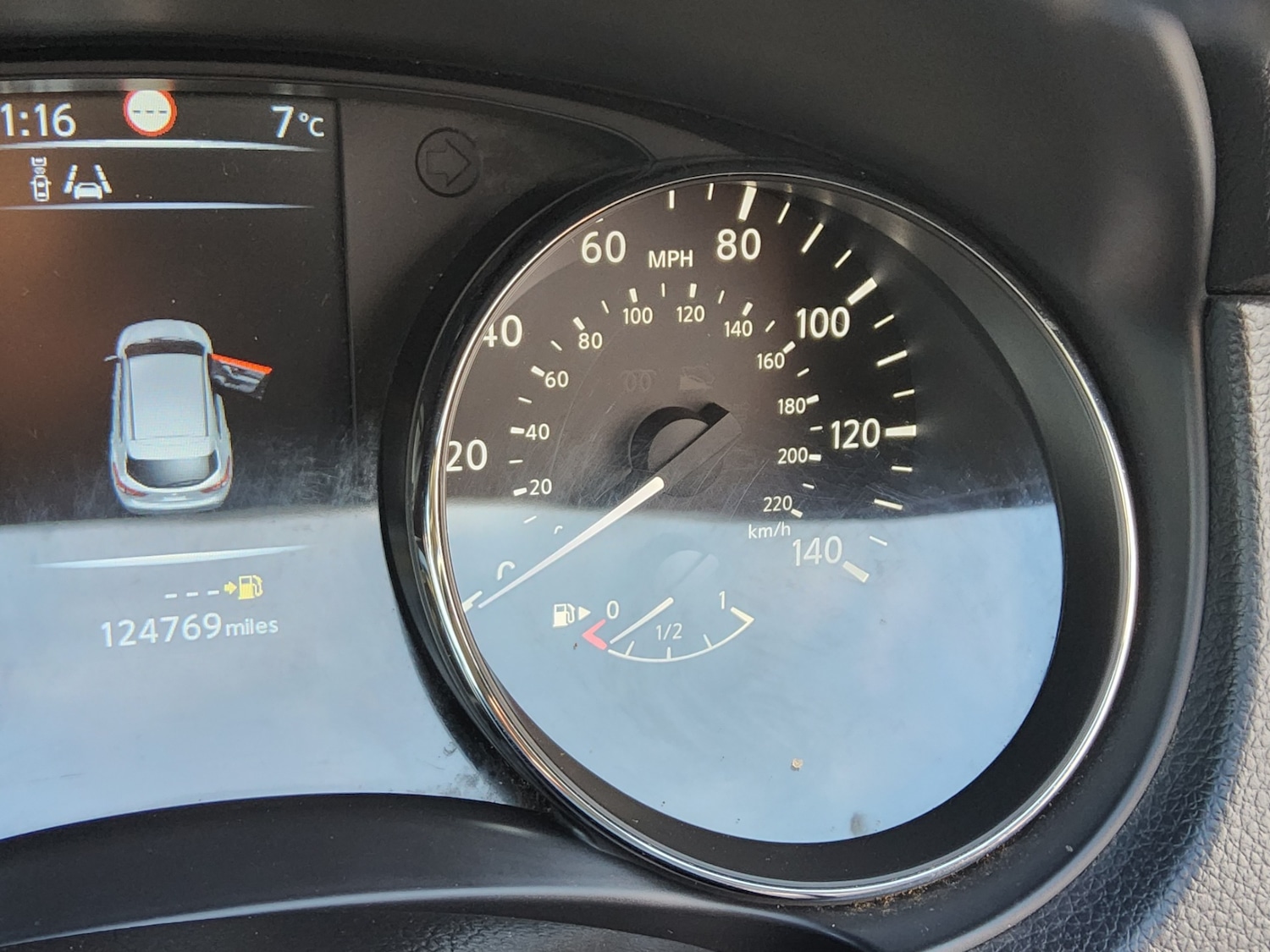 Used Nissan Qashqai 2014 for sale - 73467365: Photo 14