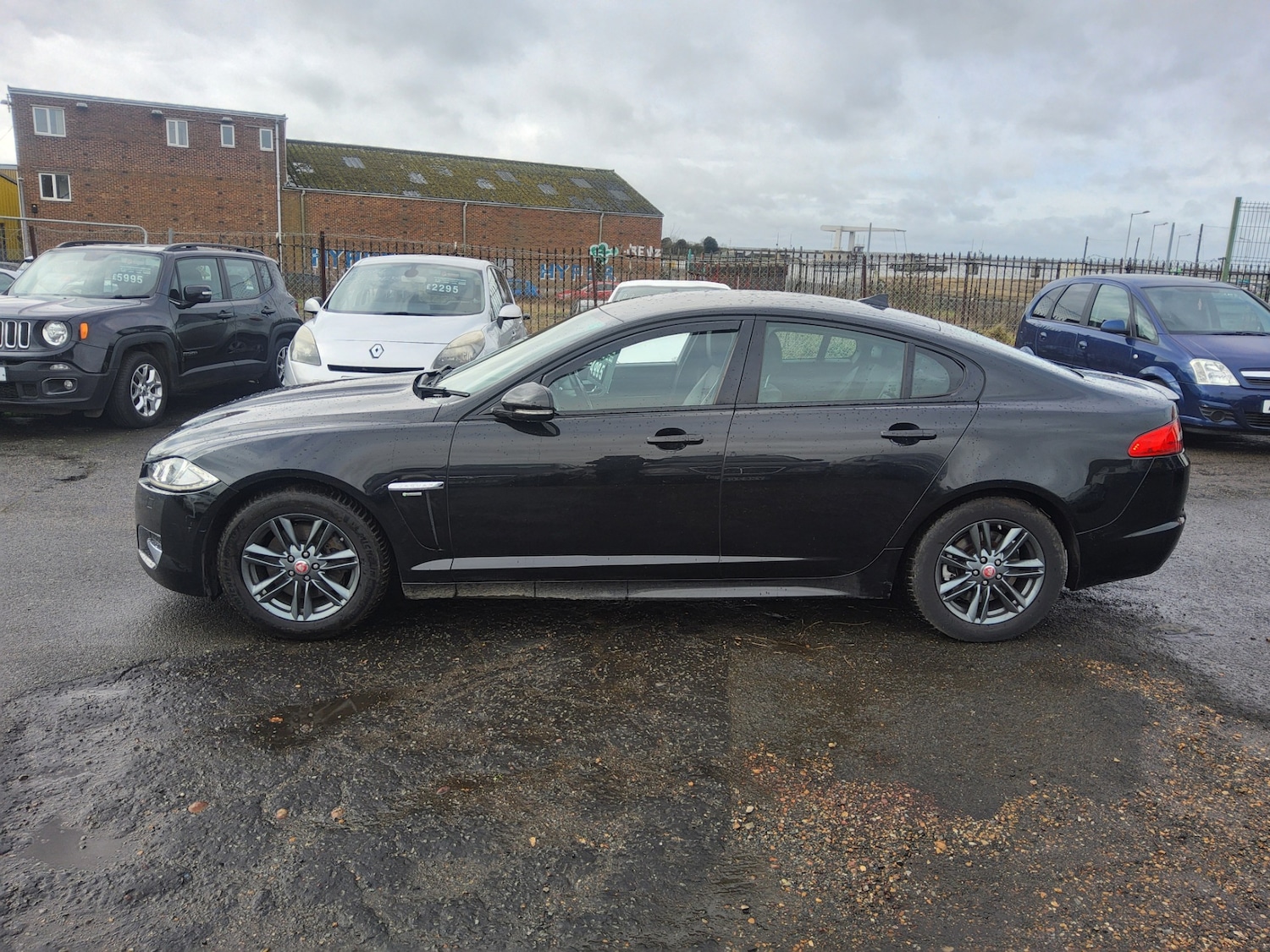 Used Jaguar XF 2014 for sale - 77272625: Photo 4