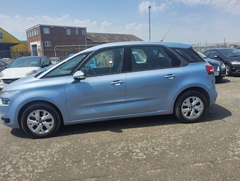 Used Citroen C4 Picasso 2015 for sale - 79019040: Photo