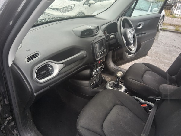 Used Jeep Renegade 2015 for sale - 74780954: Photo 13