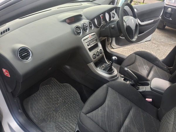 Used Peugeot 308 2013 for sale - 76263065: Photo 13