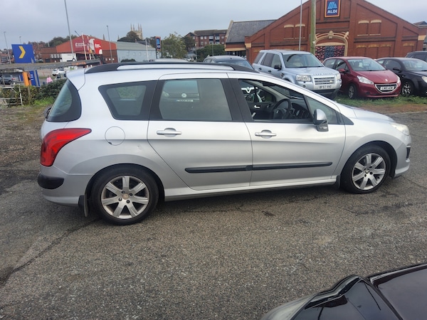 Used Peugeot 308 2013 for sale - 76263065: Photo 8