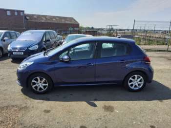 Used Peugeot 208 2015 for sale - 74549539: Photo