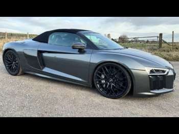 2016 - 5.2 FSI V10 Quattro 2dr S Tronic