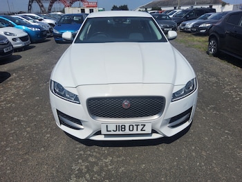 Used Jaguar XF 2018 for sale - 79020783: Photo