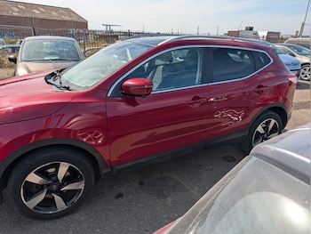 Used Nissan Qashqai 2015 for sale - 79459343: Photo