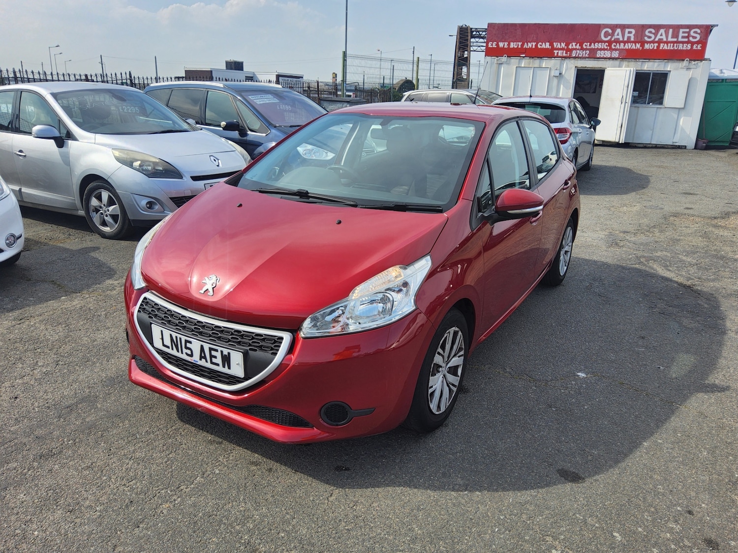 Used Peugeot 208 2015 for sale - 77272672: Photo 3