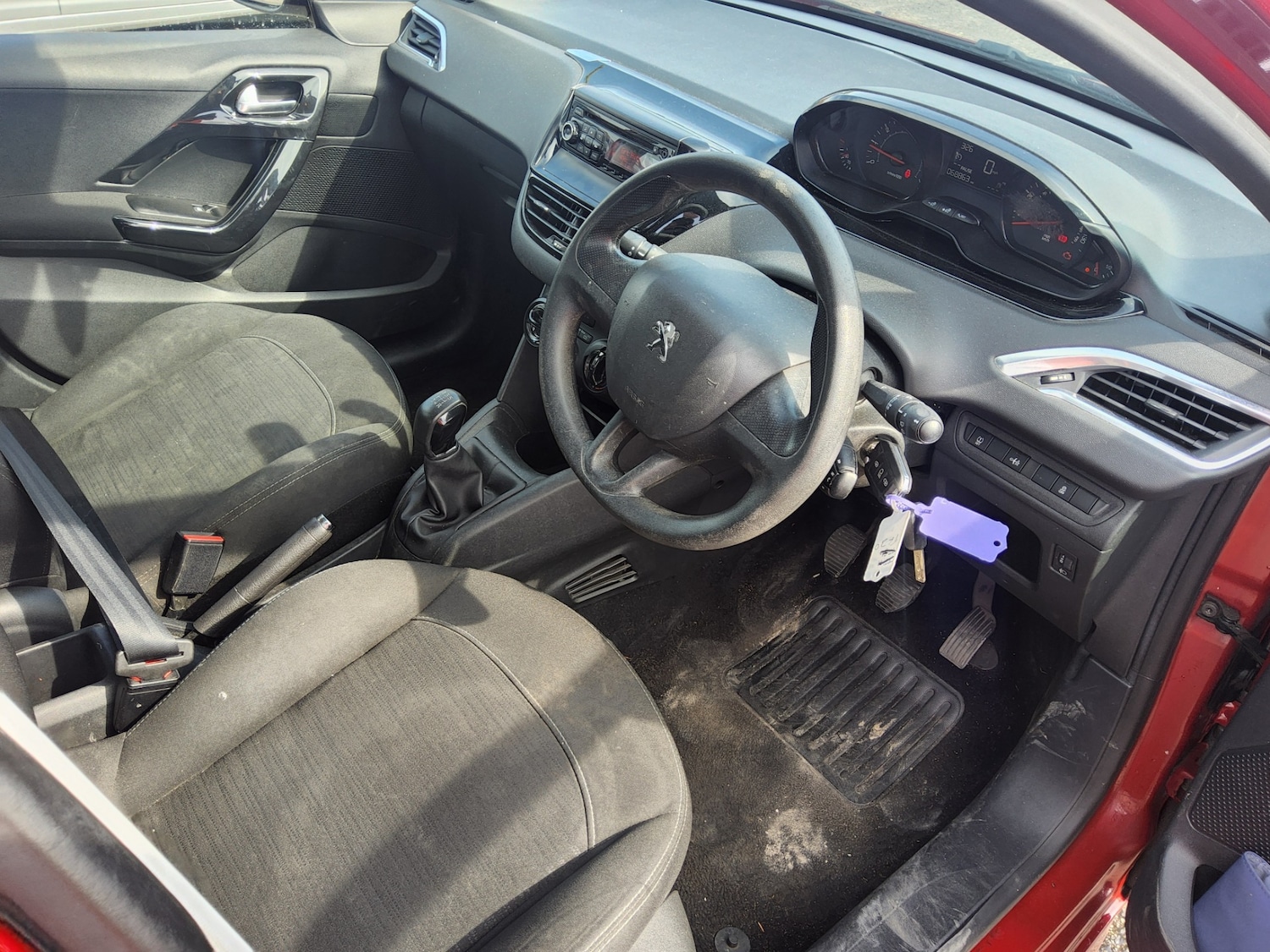 Used Peugeot 208 2015 for sale - 77272672: Photo 9