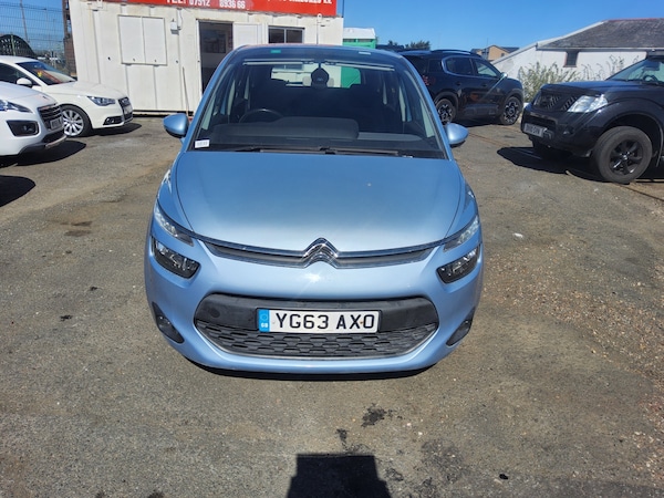 Used Citroen C4 Picasso 2013 for sale - 74259945: Photo 2