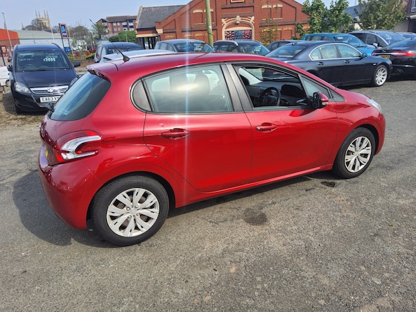 Used Peugeot 208 2015 for sale - 74549435: Photo 8