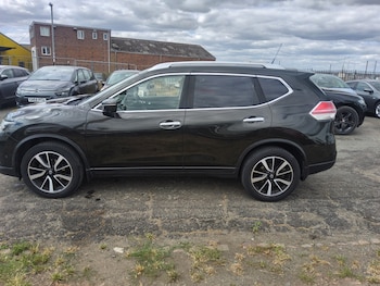 Used Nissan X-Trail 2017 for sale - 79456675: Photo