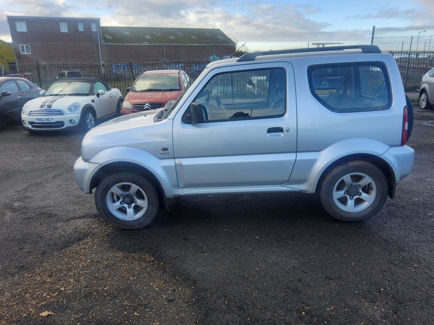 Used Suzuki Jimny 2006 for sale - 76682537: Photo 4