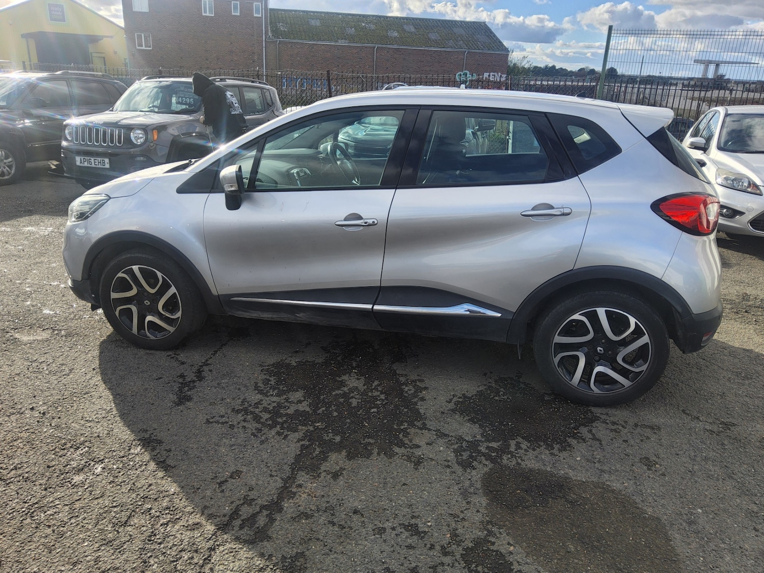 Used Renault Captur 2014 for sale - 76375028: Photo 4