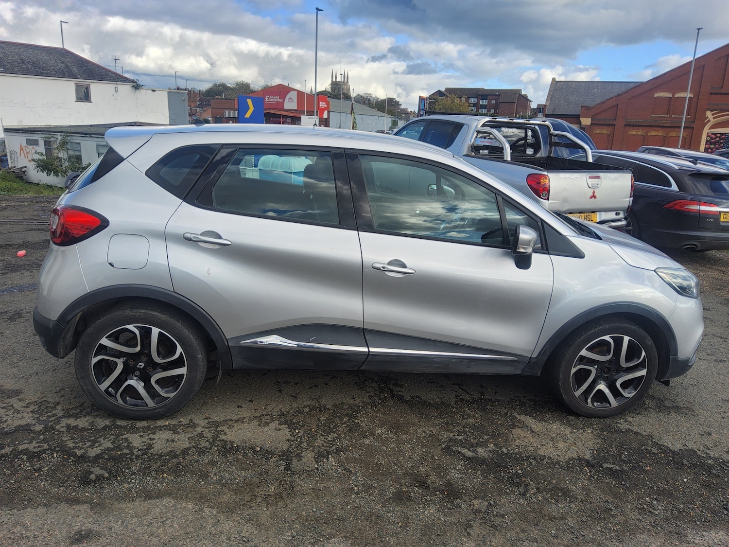 Used Renault Captur 2014 for sale - 76375028: Photo 8