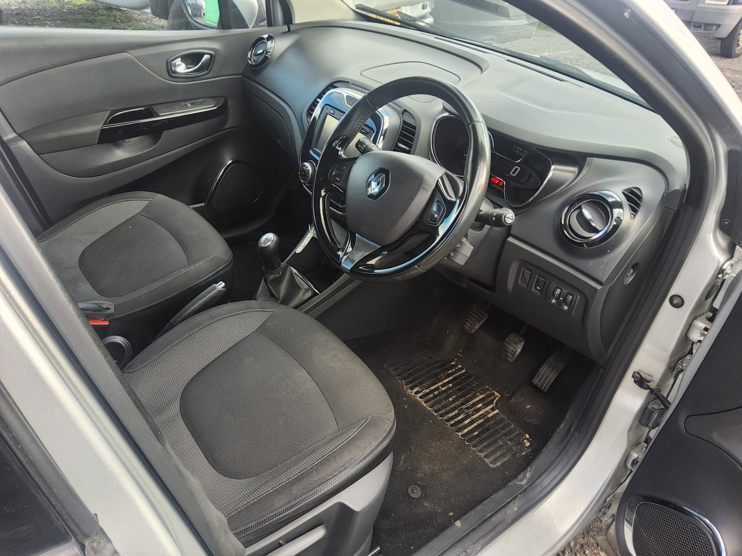 Used Renault Captur 2014 for sale - 76375028: Photo 9