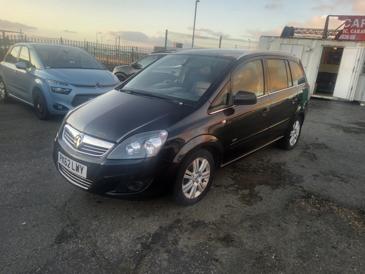 Used Vauxhall Zafira 2012 for sale - 77272627: Photo 3